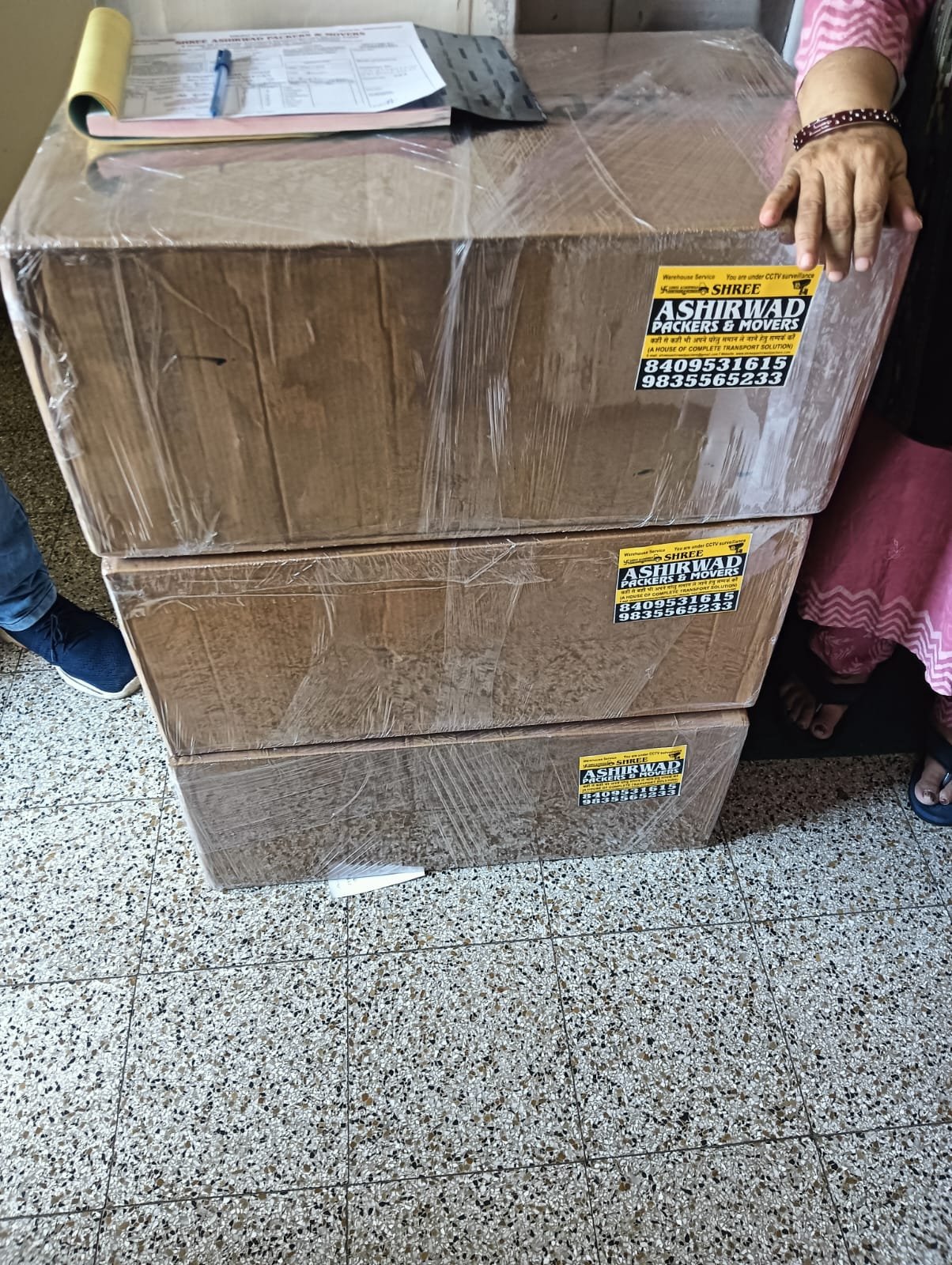 Professional Loading Crew - Shree Ashirwad Packers and Movers Ranchi